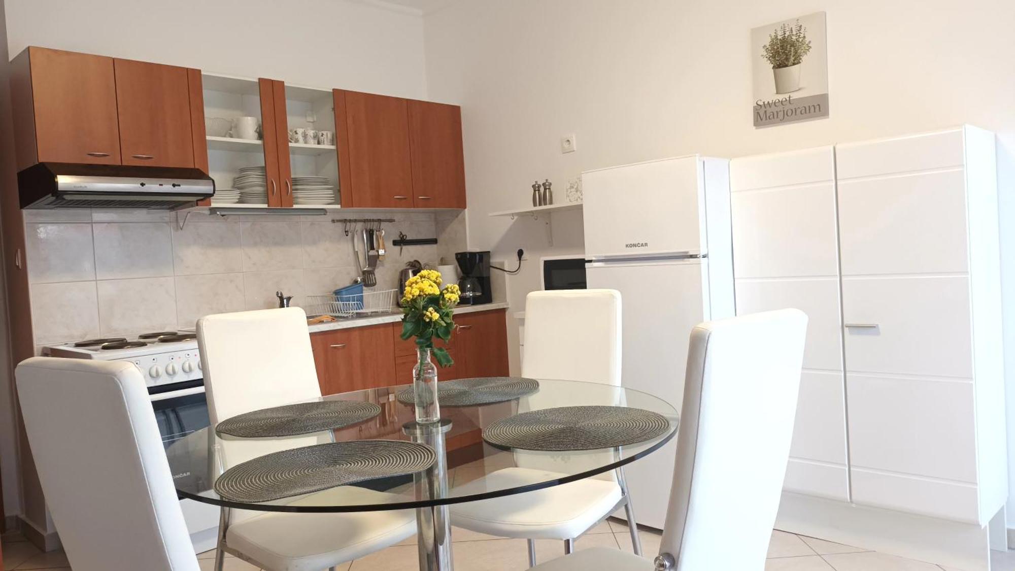 Apartman Sandra -Private Parking And Garden Задар Экстерьер фото